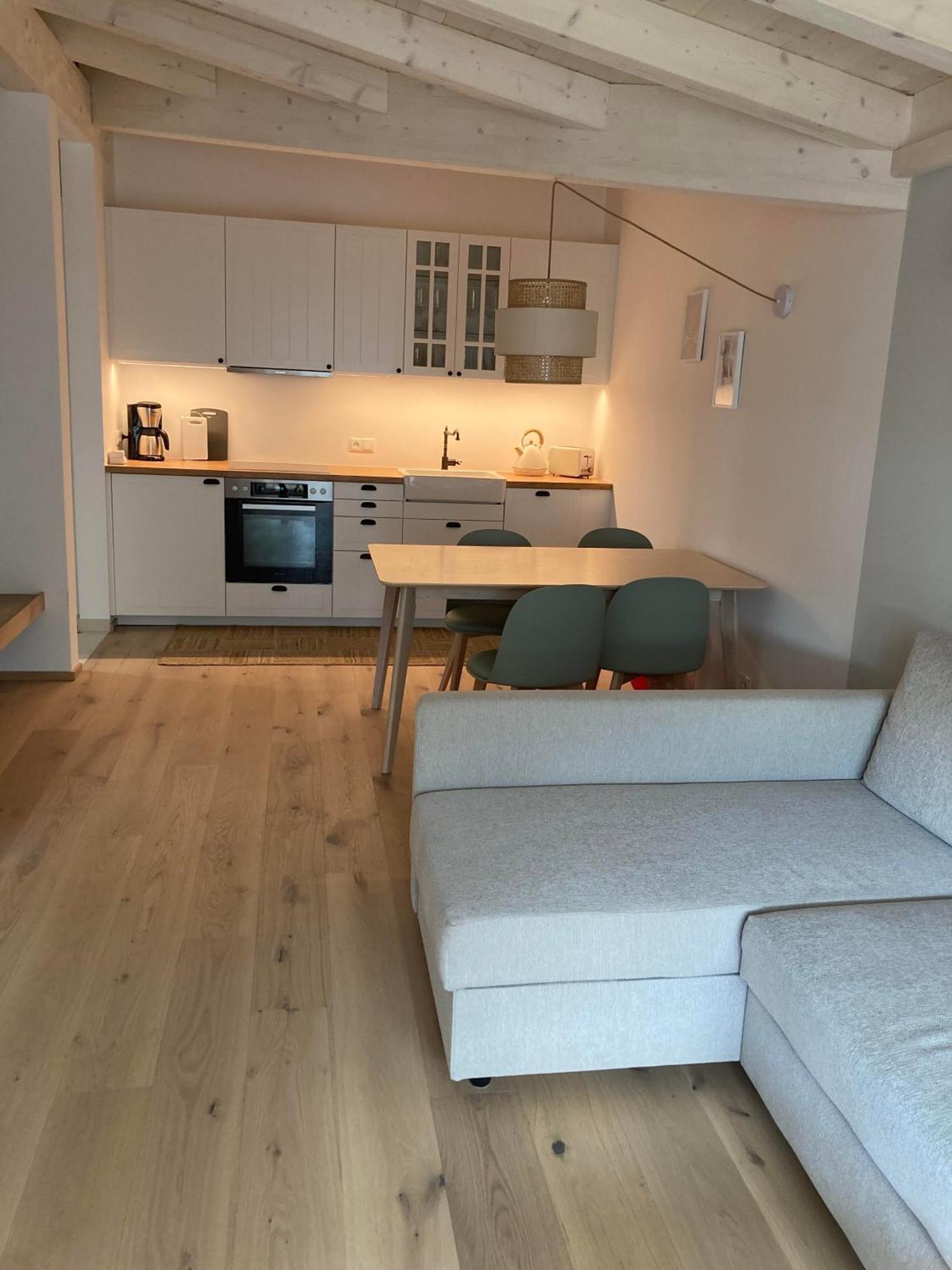 Ferienwohnung Schauplats อินส์บรุค ภายนอก รูปภาพ